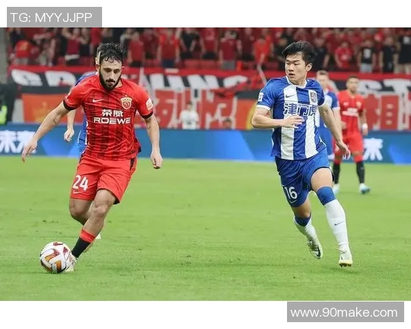 上港与首尔精彩对决比赛录像回顾及精彩瞬间分析